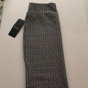 Work / career skirt black & white pattern